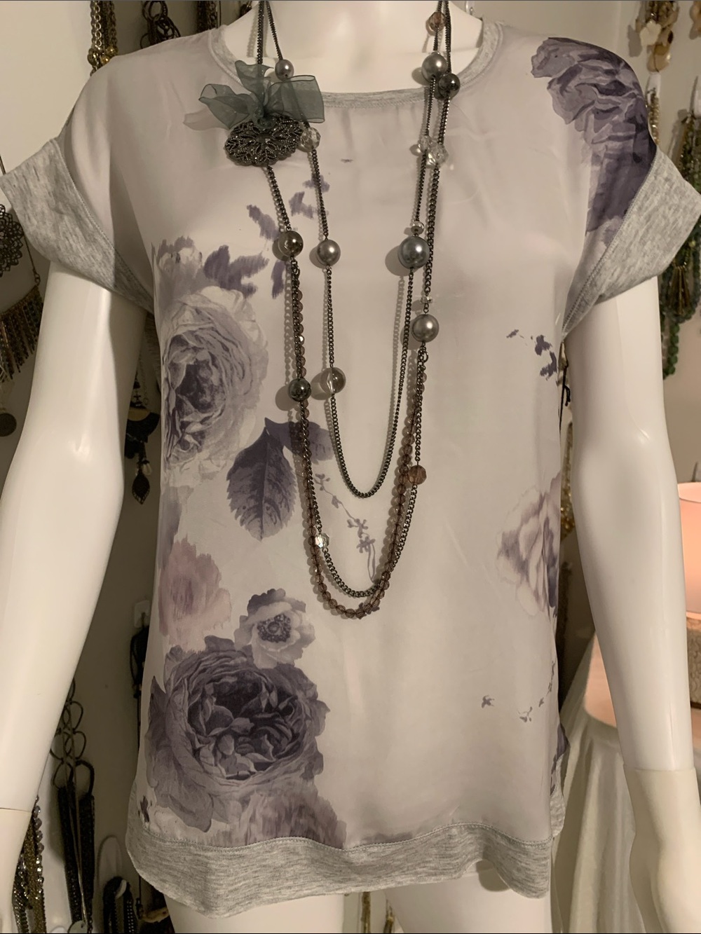 Simply Vera Vera Wang Lavender and Gray Floral Short Sleeve Top with necklace